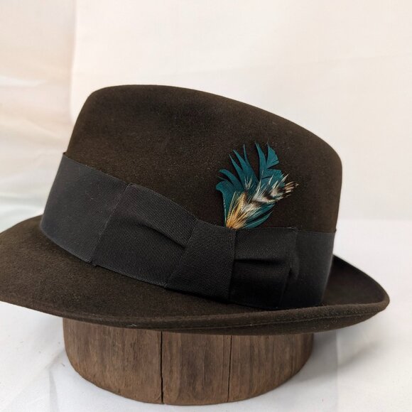 Vintage Brown Resistol Dart Model Fedora Hat - Size - no tag, but fits 7 1/4 - Picture 1 of 7
